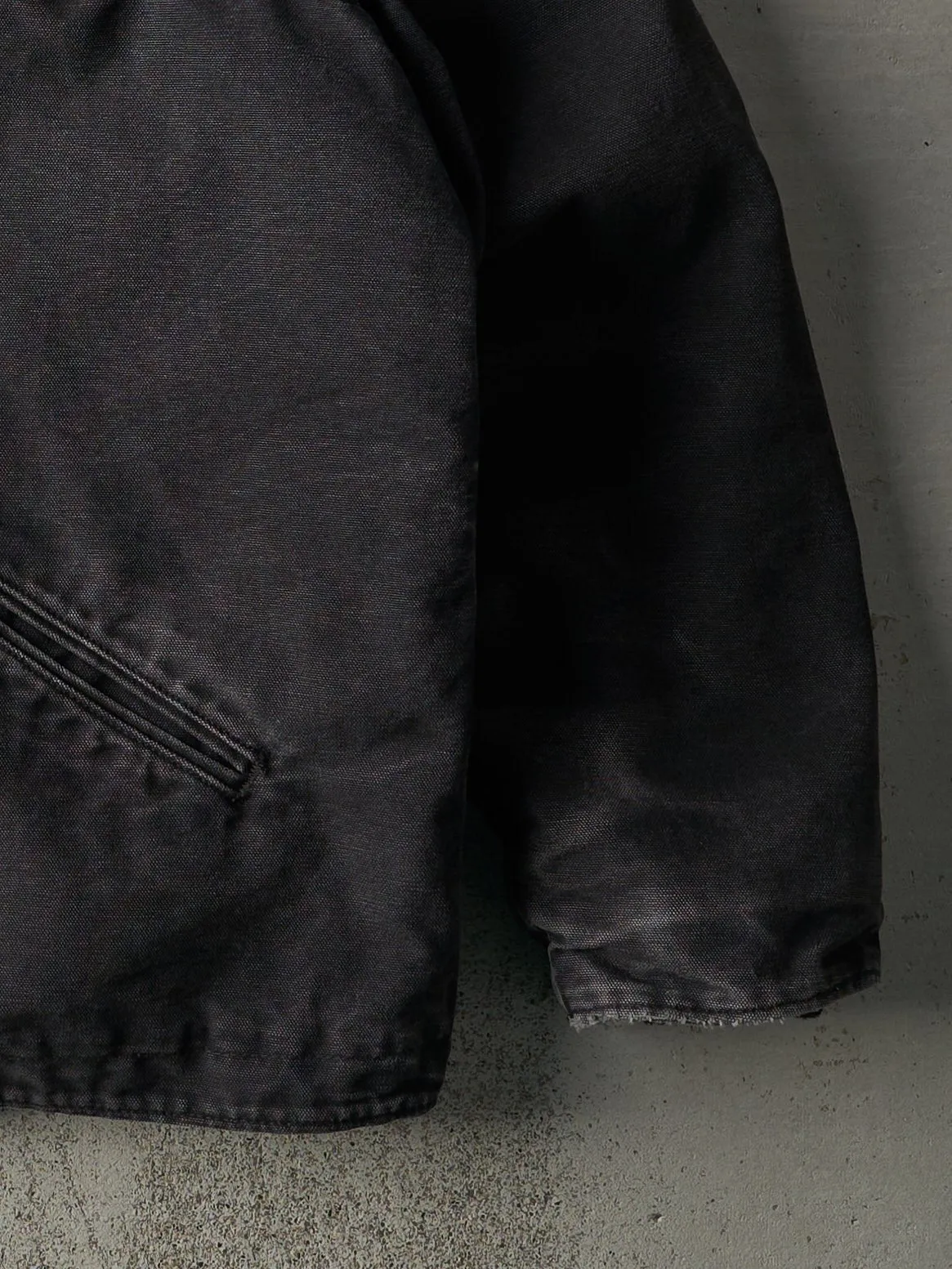 Vintage Y2K Faded Black Sherpa Lined Carhartt Hooded Workwear Jacket (L)
